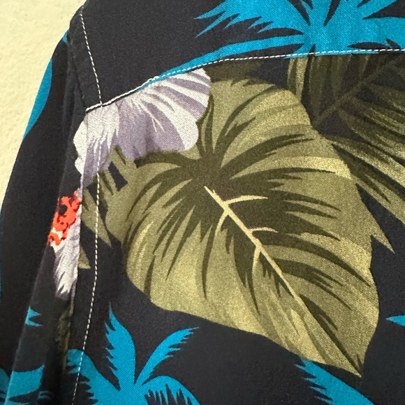 Men’s Palm Tree Hawaiian Short Sleeve Black Blue Shirt  Design By Italy Size XL - Picture 4 of 7